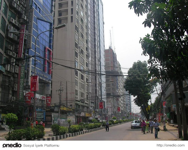 Kemal Ataturk Avenue(cadde) - Dhaka, Bangladeş