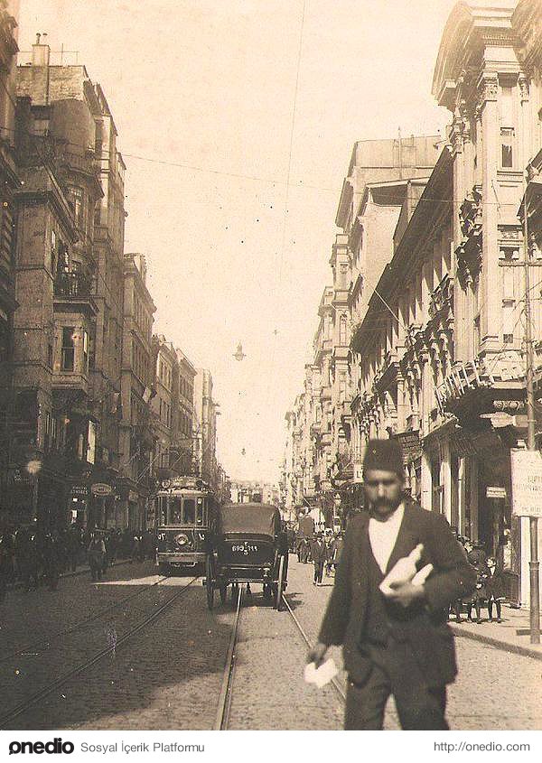 İstiklal Caddesi (1920'li yıllar) Beyoğlu
