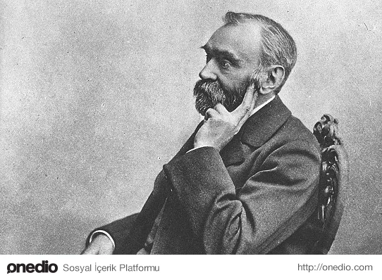 Alfred Nobel dinamitle, barutla ilgili araştırmalarına devam ederken, Rusyada kalan kardeşleri Ludvig ve Robert ise dinamit sayesinde petrol yataklarını kolayca keşfetti.